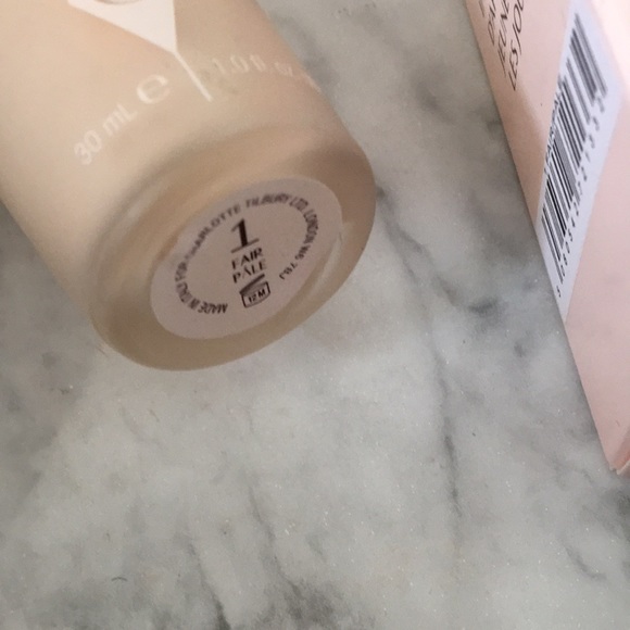 Charlotte Tilbury Magic Foundation Fair 1 - Picture 2 of 7